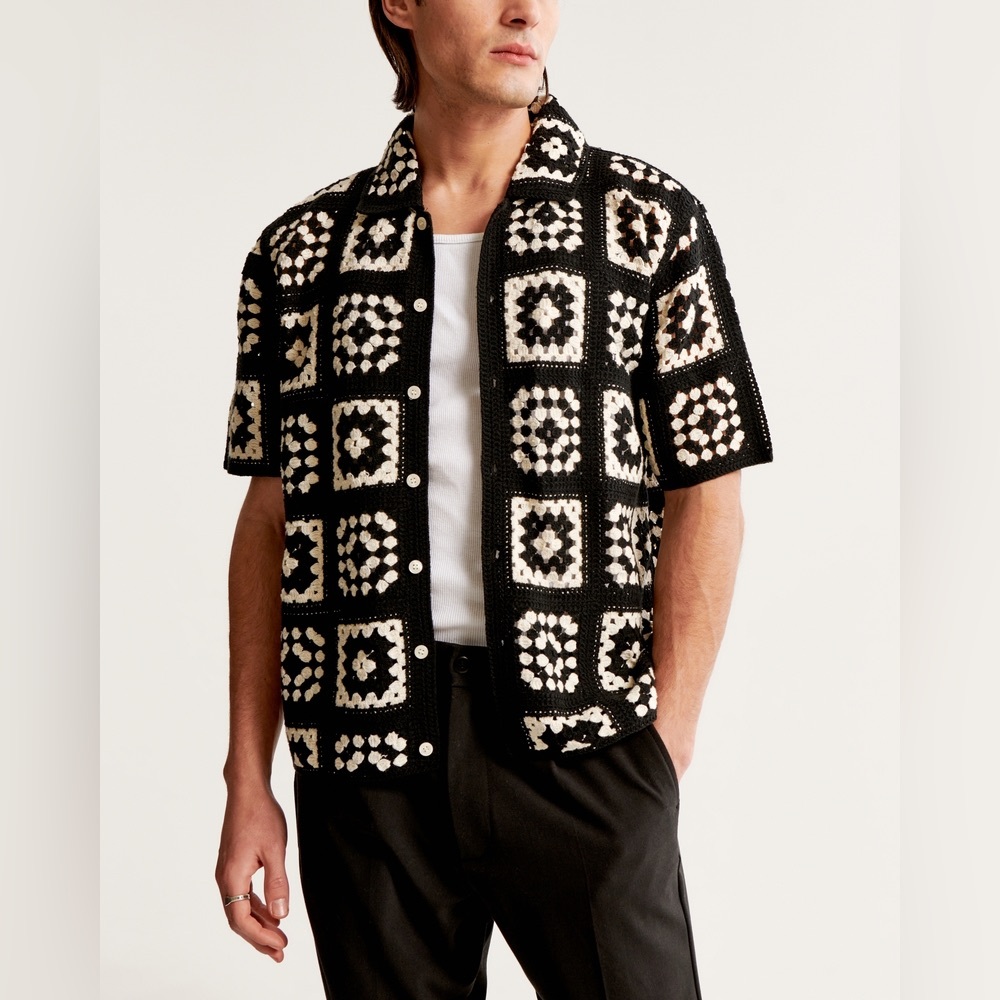 Abercrombie & Fitch - Crotchet Style Pattern Button Sweater Polo - Size SM Men’s